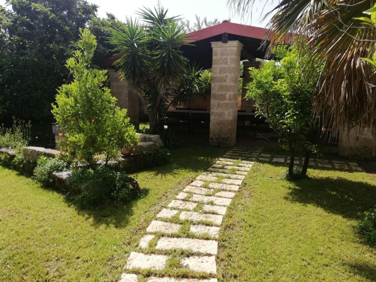 B&B La Seta Rossa กาลาโตเน ภายนอก รูปภาพ