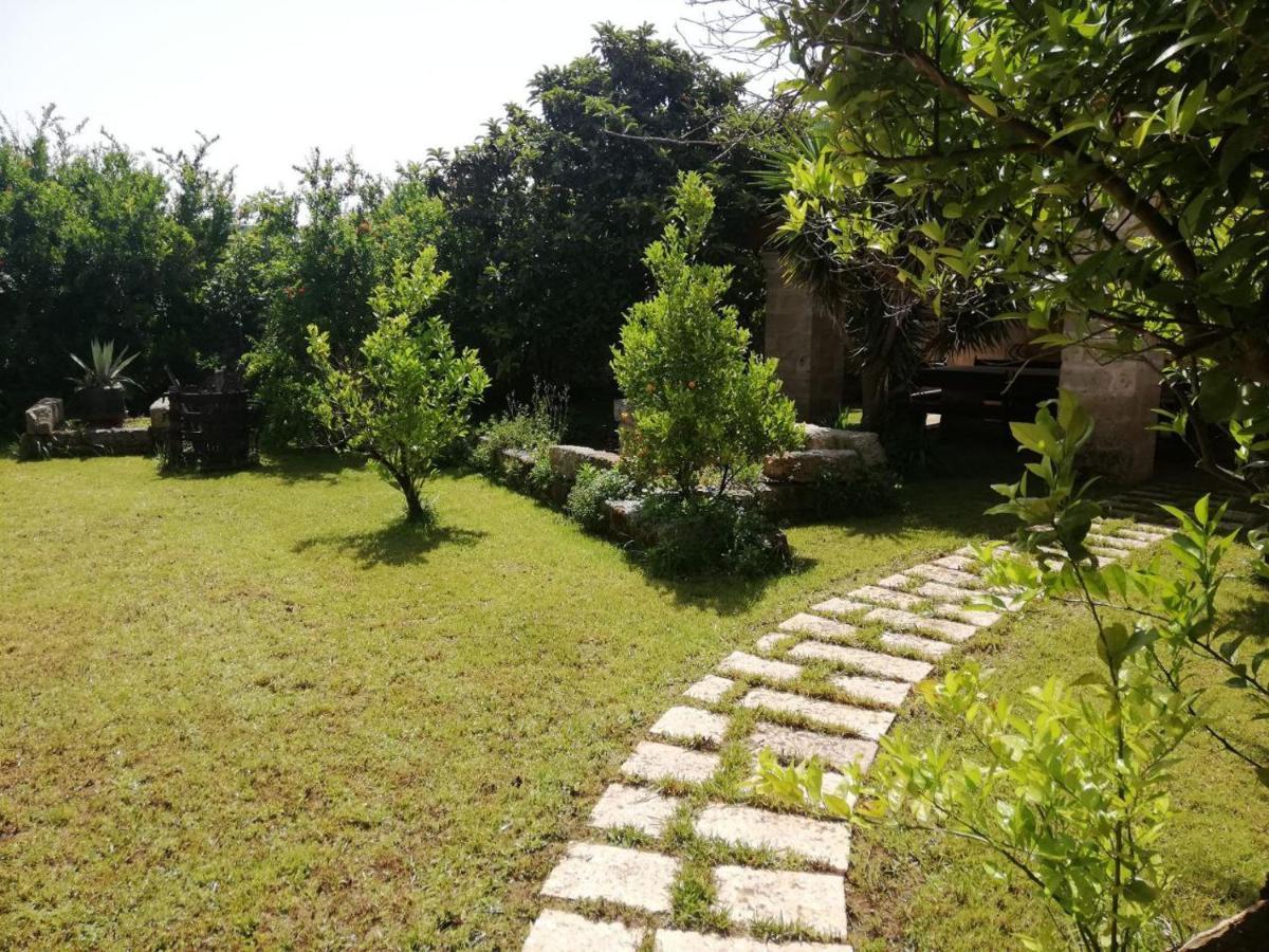 B&B La Seta Rossa กาลาโตเน ภายนอก รูปภาพ