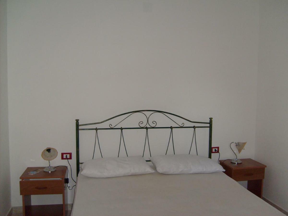 B&B La Seta Rossa กาลาโตเน ภายนอก รูปภาพ